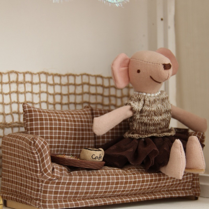 Vintage Miniature Sofa Plaid F - огляд і ціна Audio Music Live