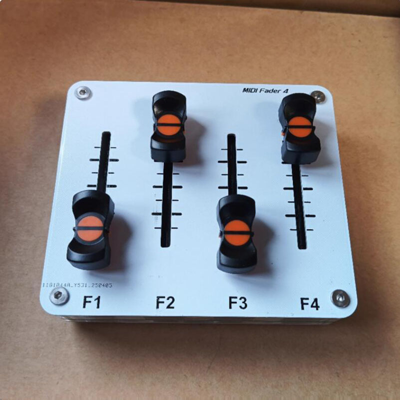 4-channel MIDI push rod 42mm F - огляд і ціна Midi Controller Pad